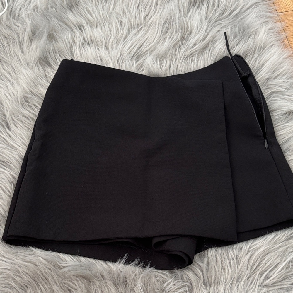Zara Classic Black Women's Skorts